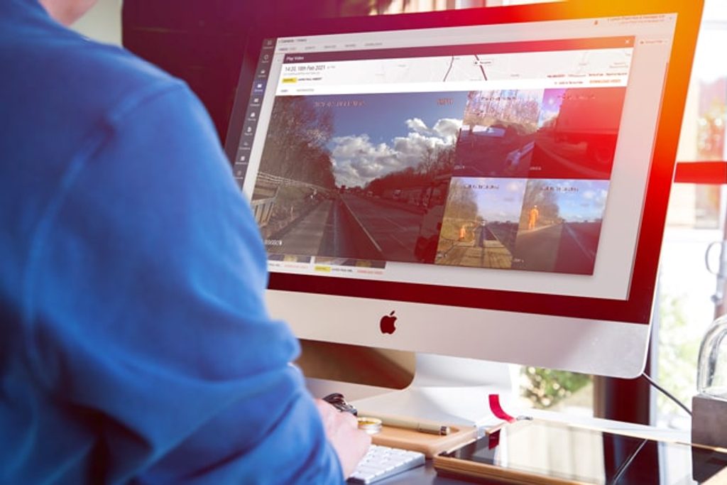Monitoring your fleet with a commercial vehicle camera system